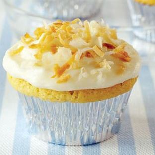 Vanilla Cupcakes Filled with Pineapple Butter