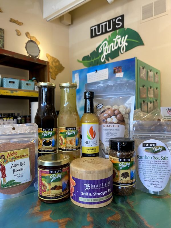 Tutu's Pantry - Hawaiian Condiments and Macadamia Nuts Gift Set - 1